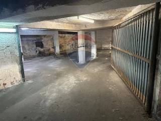 Garage in vendita ad aci castello via provinciale, 297