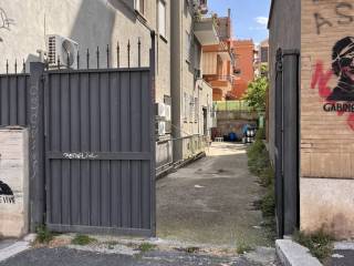 Garage in vendita a roma via delle betulle, 65