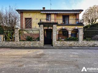 Villa bifamiliare in vendita a casalmaiocco via milano, 3