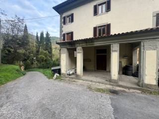 Villa in vendita a cantagallo sr325