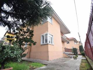 Villa bifamiliare in vendita a brugherio via martiri della libertà