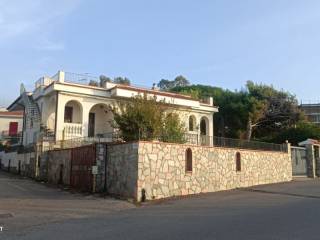 Villa in vendita a castellabate via carlo de angelis, 9