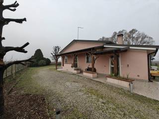 Casa indipendente in vendita a san martino di venezze 