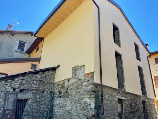 Casa indipendente in vendita ad aprica via madonna