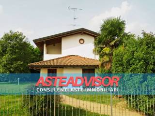 Villa all'asta a caresanablot via torino, 10