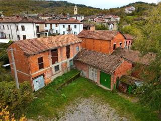 Magazzino in vendita a fabbrica curone regione selvapiana