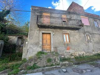 Casa indipendente in vendita a barcellona pozzo di gotto via san paolo la gala