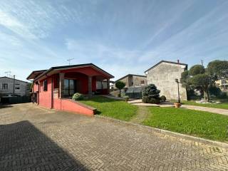 Villa in vendita a rovigo viale dei mille