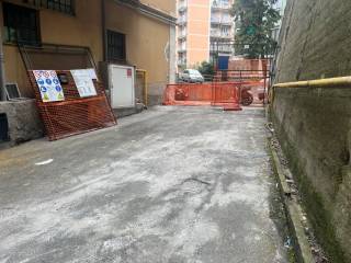 Posto auto in vendita a genova via francesco pastonchi, 8