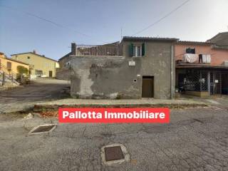 Casa indipendente in vendita a valentano largo della selciatella, 27