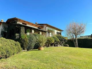 Villa in vendita a camaiore via di campo