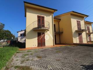 Casa indipendente in vendita ad altopascio via del cantini, 32