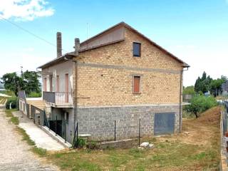 Casa indipendente in vendita a cappelle sul tavo via fiume tavo