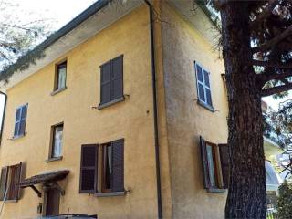 Villa bifamiliare in vendita a cantù viale lombardia