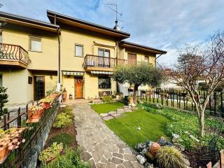 Villa a schiera in vendita a capriva del friuli via battisti