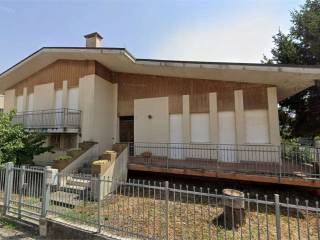 Villa all'asta a lendinara via san francesco, 66