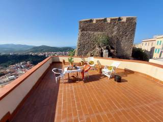 Appartamento in vendita a castelsardo piazza popolo, 11