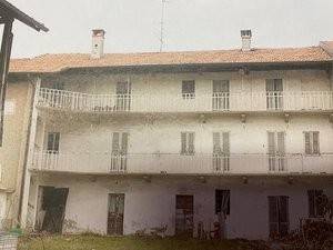 Cascina in vendita a borgo ticino via cesare pavese