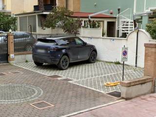 Posto auto in affitto a grottammare via giuseppe parini, 34