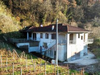 Villa bifamiliare in vendita a cossano belbo località san bovo strada masspè