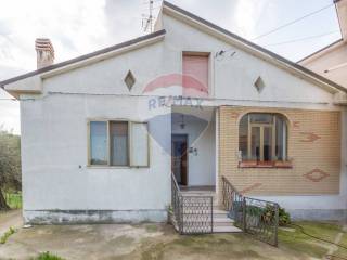 Casa indipendente in vendita a bucchianico c.da s.leonardo, 31