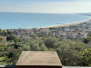 Villa in vendita a vasto via fonte ioanna