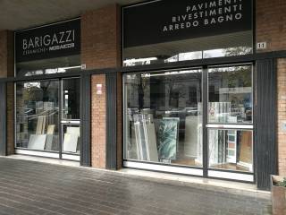 Negozio in affitto a sassuolo piazza risorgimento, 10