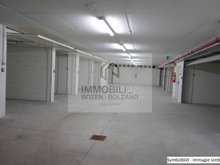 Garage in vendita a bolzano via roen, 41