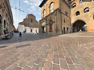 Bar in vendita a bologna piazza maggiore