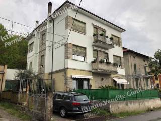 Casa indipendente all'asta a borgo val di taro loc. ostia parmense, 58