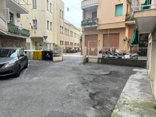 Garage in vendita a chiavari via castagnola, 21