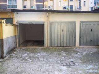 Garage in affitto a torino via lanusei, 7