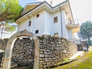 Villa in vendita a l'aquila quartiere bella vista