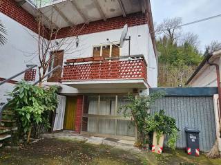 Villa in vendita a civitella di romagna via giuseppe garibaldi s.n.c.