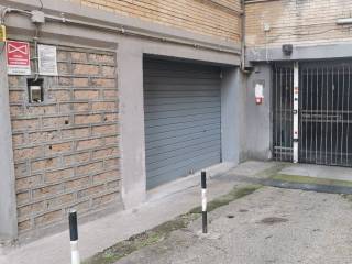 Garage in vendita a roma via galeazzo sommi picenardi, 44/a