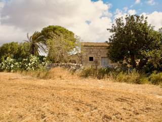 Magazzino in vendita a ragusa contrada fontana nuova