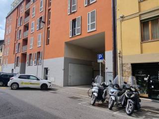 Garage in affitto a firenze via orcagna, 12/a