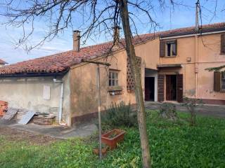 Casa indipendente in vendita a roncoferraro via cesare battisti, 141