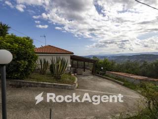 Villa in vendita a settingiano ciclovia dei parchi della calabria