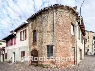 Casa indipendente in vendita a montù beccaria via circonvallo, 86