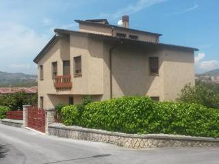 Villa in in vendita da privato a isernia via chiaie, 2