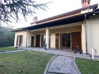 Villa in vendita a merate via augusto righi 12