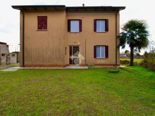 Casa indipendente in vendita a san vito al torre via roma, 198