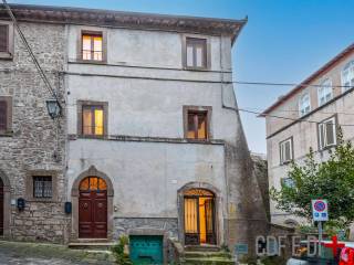 Casa indipendente in vendita a montefiascone via nazionale