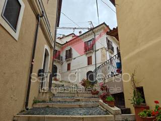 Casa indipendente in vendita a caporciano via san rocco