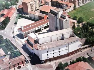 Capannone all'asta a rivolta d'adda viale monte grappa, 2