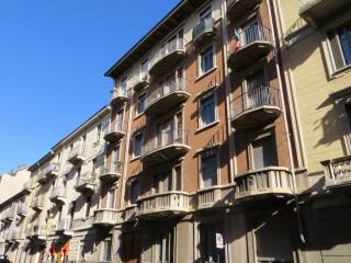 Garage in affitto a torino via antonio pigafetta, 19