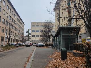 Garage in vendita a torino via giuseppe peano, 11