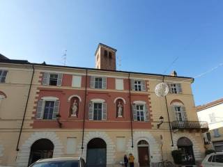 Ufficio in affitto a vercelli piazza massimo d'azeglio, 19