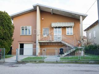 Villa in vendita a poggio rusco via antonio murri, 17